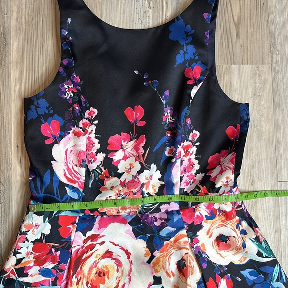 🆕NWOT Tahari Fit & Flare High Low Floral Tea Length Floral Dress, 8 - Picture 11 of 14
